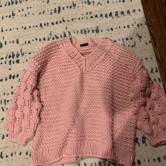 Vick Blanket of Snow Hand-knit Chunky Sweater - Picture 5 of 7